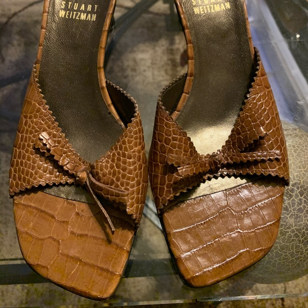 Stuart weitzman kitten heels